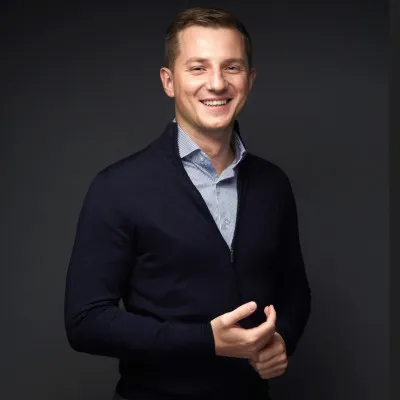 item.name Артем Метелев